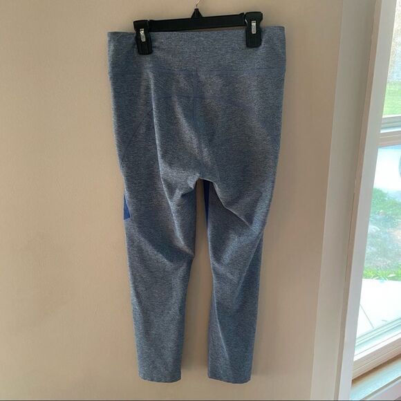 Outdoor Voices 7/8 Legging size Medium - Picture 3 of 4